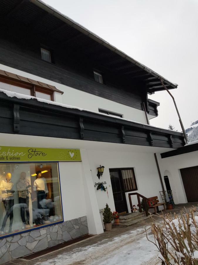 Haus Berger 호텔 베스텐도르프 외부 사진
